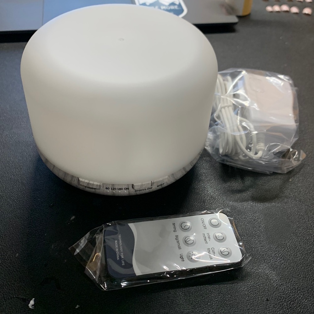 Essential Oil Diffuser, 500ml with Cool Mist New in Box
